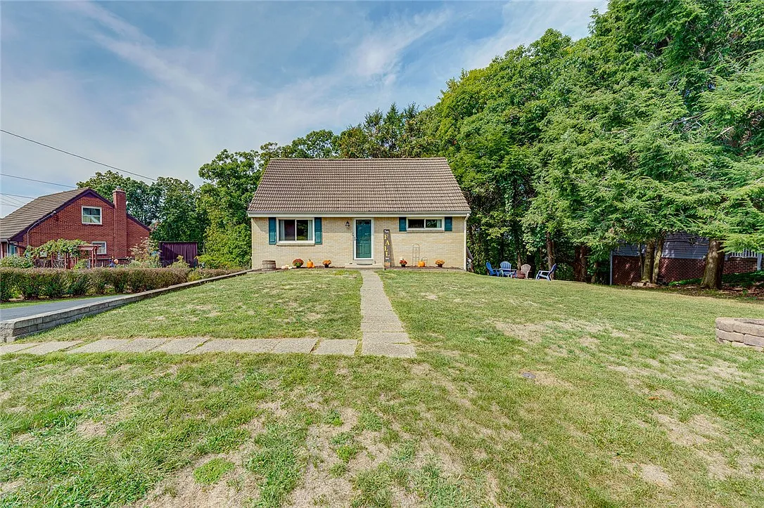 401 Blaze Dr photo 1