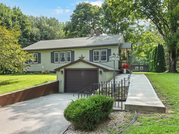 186 Peake Brook Road, Woodstock, CT 06281