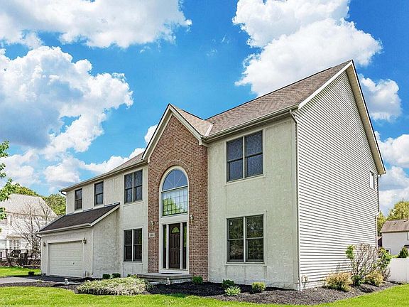 2nd image of 1166 Summer Hill Pl