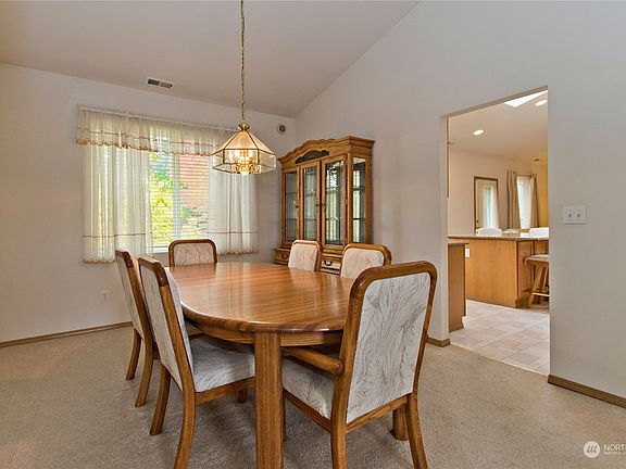 5th image of 10602 230th Avenue Ct E