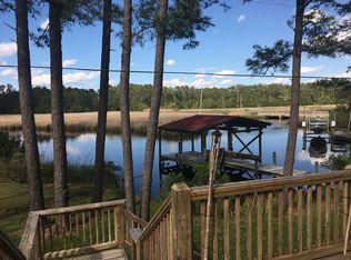 122 Merrill Ln, Beaufort, NC 28516