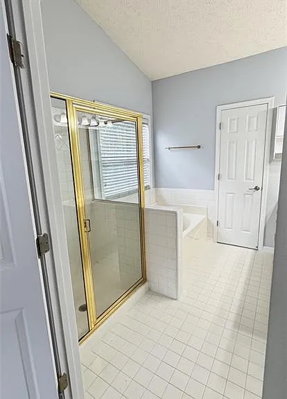 326 Canterbury Place Dr — Photo 85