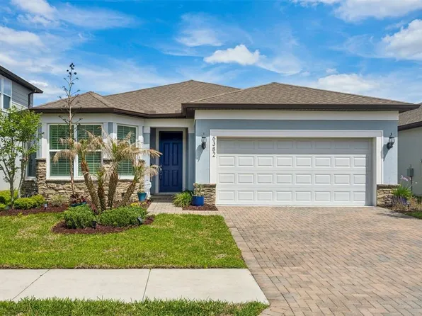 6382 Bradford Woods Dr, Zephyrhills, FL 33542