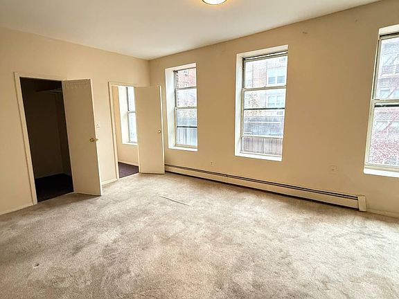 4th image of 1727 E 14th St #4C