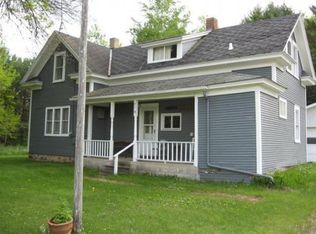 715 Main St, Gresham, WI 54128