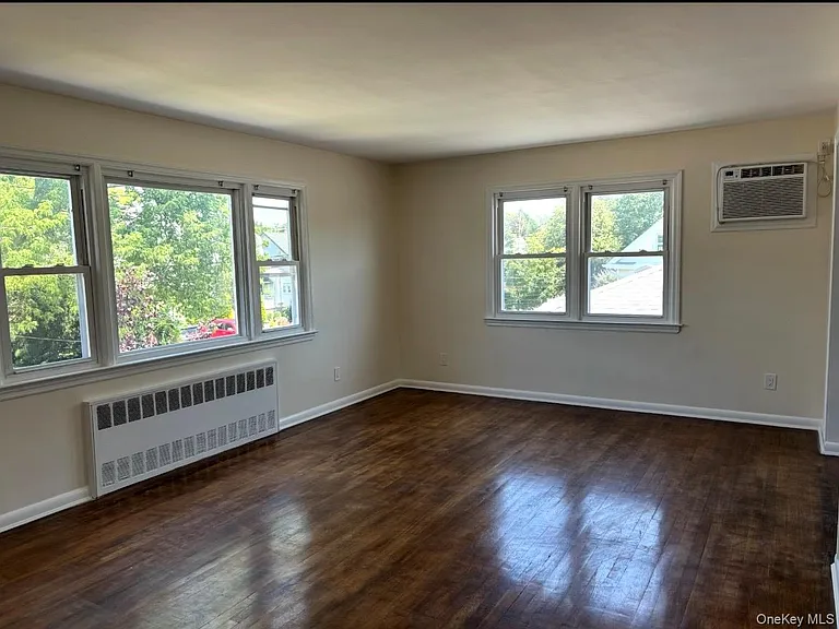 178 Walnut St #2 — Photo 6