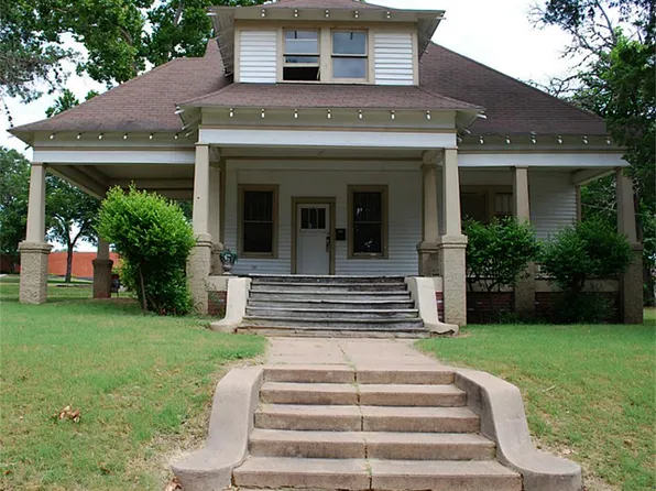 307 Pecan St, Brenham, TX 77833