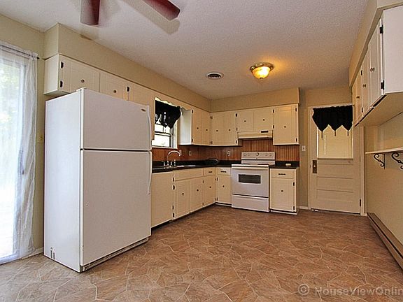 3rd image of 1030 Odus Dr