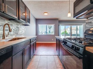 537 W Hyde Park Blvd, Inglewood, CA 90302