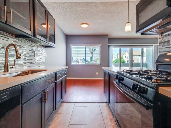 537 W Hyde Park Blvd