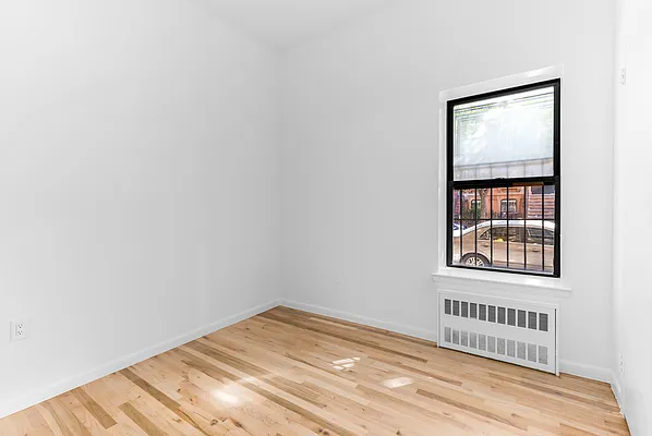 Rented by Lexiti Realty Corp | media 16
