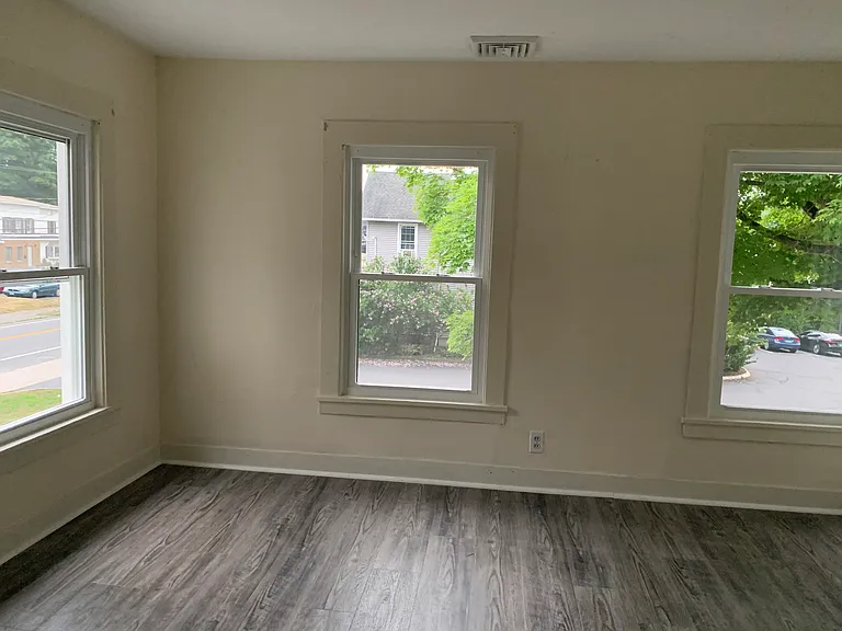 946 S Main St #2 — Photo 4