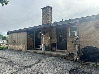 2nd image of 124 S Central Ave