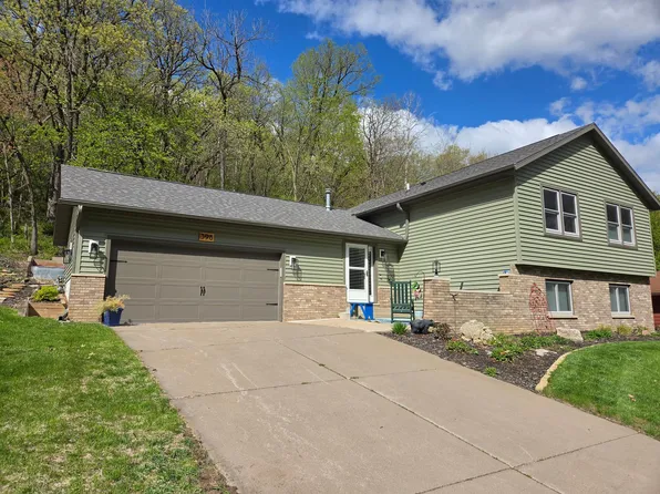 398 Pleasant Hill Dr, Winona, MN 55987