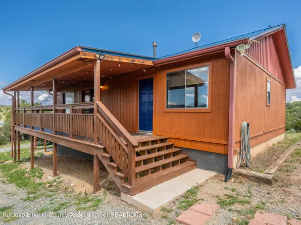 121 Hillcrest Loop, Capitan, NM 88316