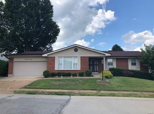4460 Fatima Dr, Saint Louis, MO