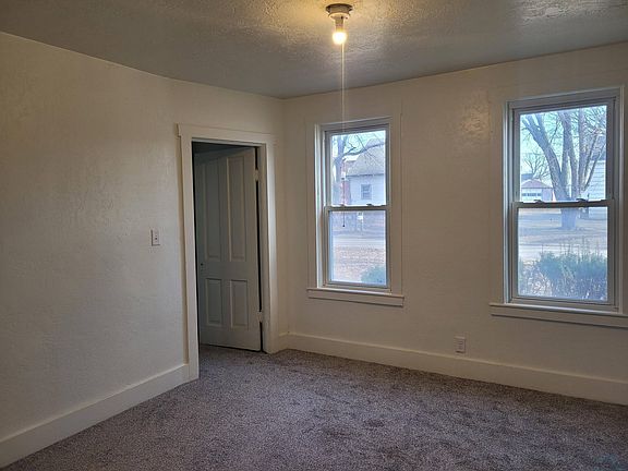 5th image of 300 N Maple St