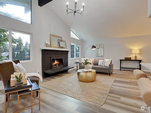 4th image of 3019 24th Avenue Ct SE