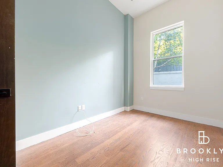 1499 Broadway #1B — Photo 9