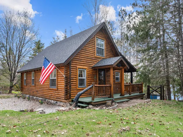 10849 Macarthur Rd, Levering, MI 49755