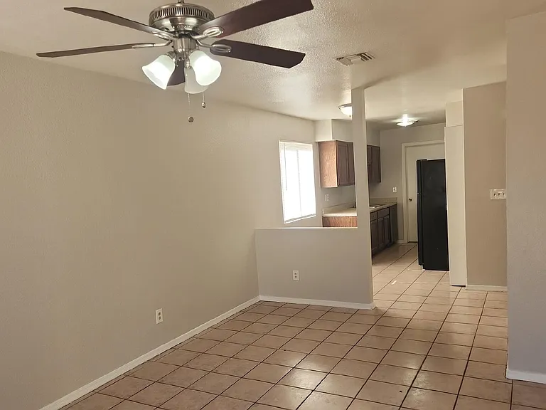 147 W Inglewood St #2 — Photo 9