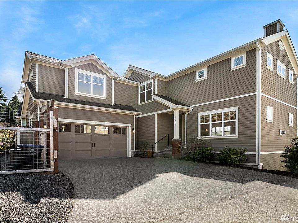 1st image of 1815 NE Park View Dr