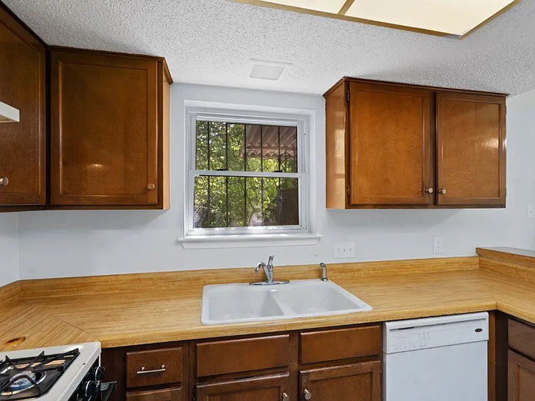11809 Eubank Dr — Photo 10