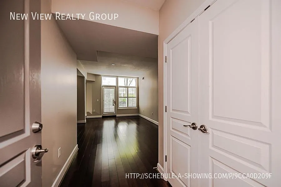 1 bed, 897 sqft, $1,495 — Photo 3