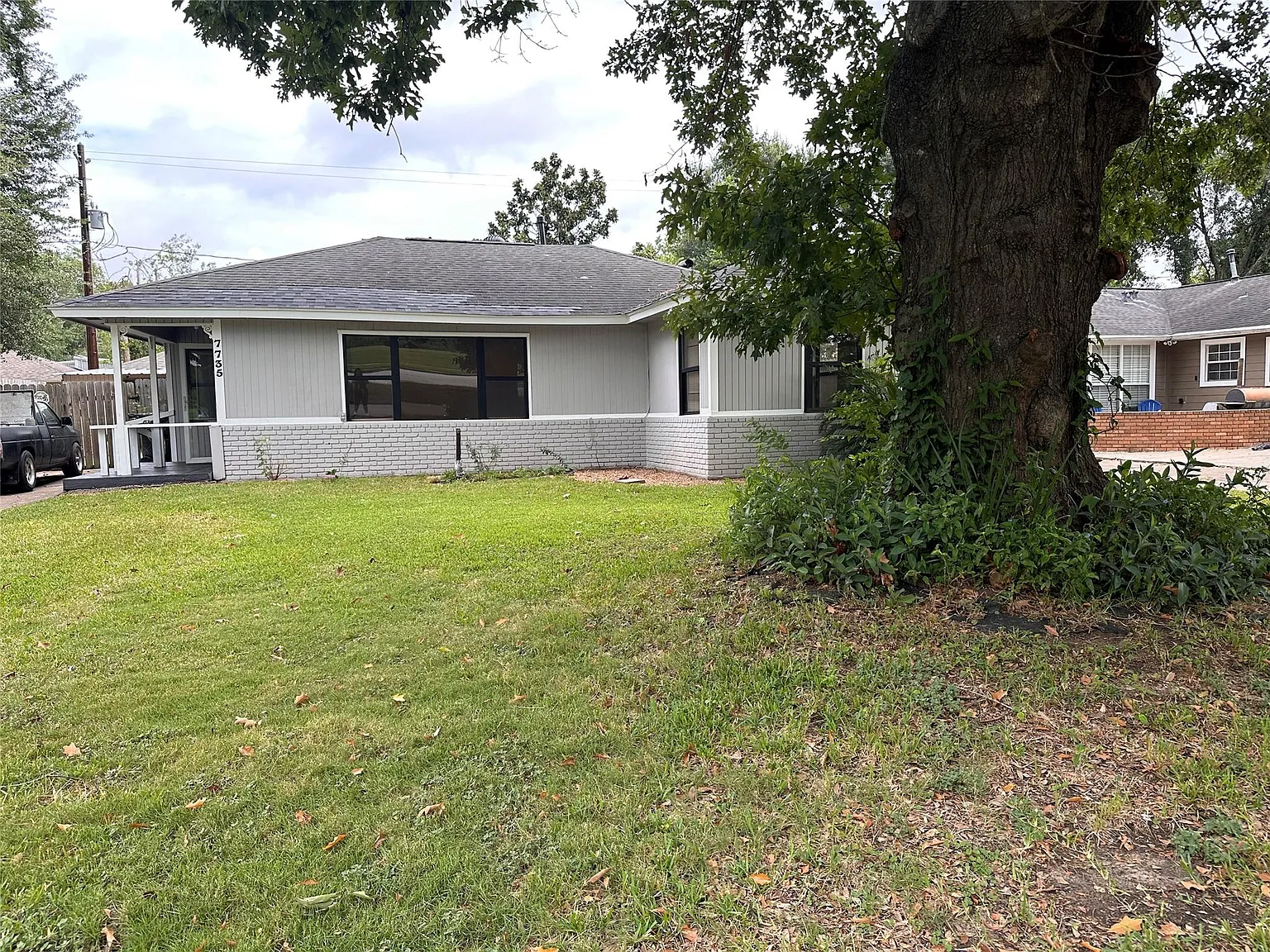2 bed, 1.0 bath, 1113 sqft, $2,000 — Photo 2