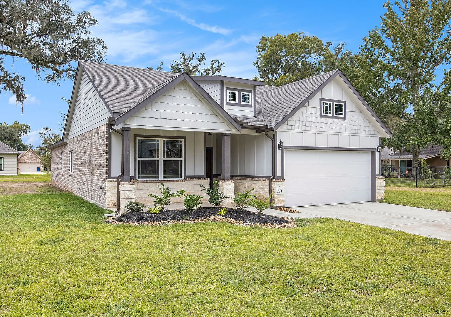 Spacious Columbia Lakes Rental Home with a Golf Course & tons of Amenities — Photo 2