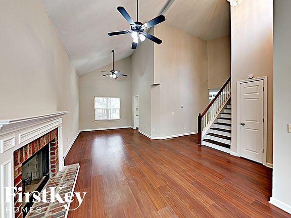 2nd image of 5878 Graywood Cir