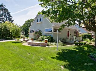 502 Garfield Ave, Libertyville, IL 60048