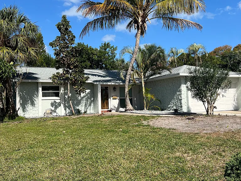 4684 Neptune Dr SE — Photo 13