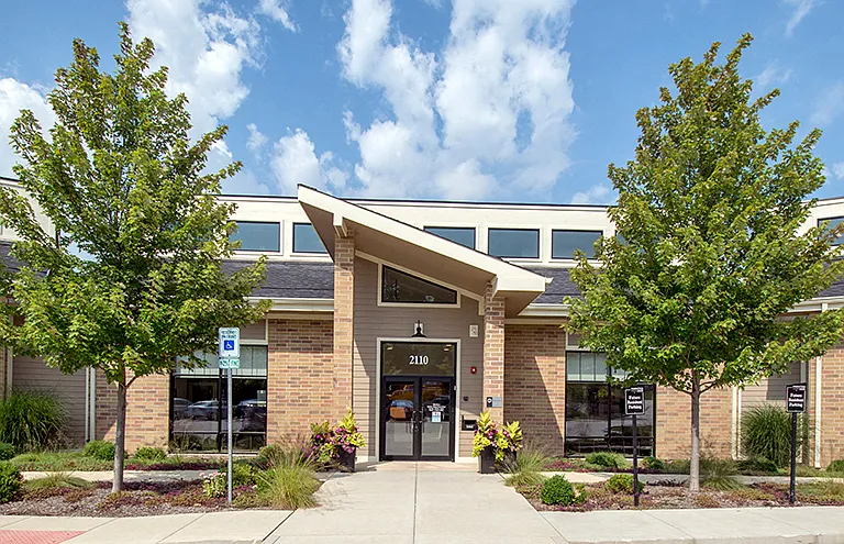 Prentiss Creek at Downers Grove Apartments — Photo 20