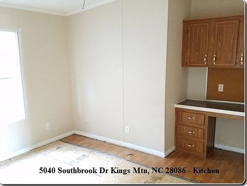 4th image of 5040 Southbrook Dr