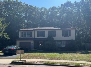 7 Tinker Ct, Howell, NJ 07731