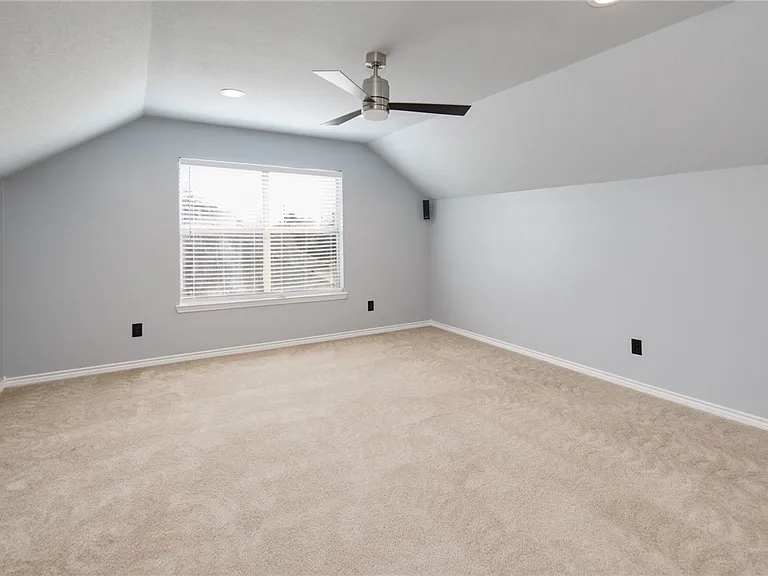 3715 Bridle Ct — Photo 18