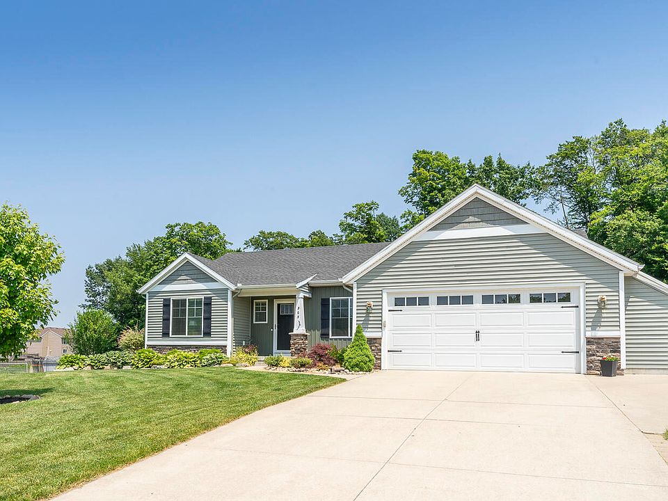 1st image of 305 Kingfisher Ct