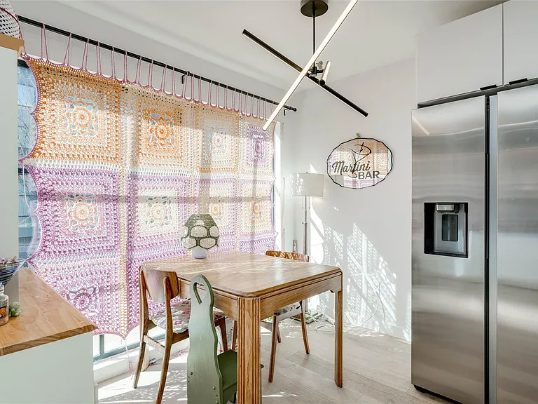 400 E 30th St #105 — Photo 8