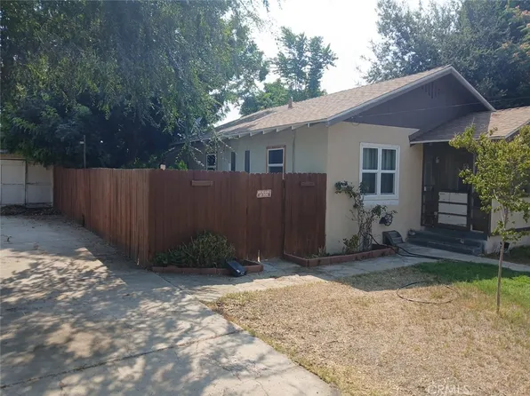 3676 Farnham Pl, Riverside, CA 92503