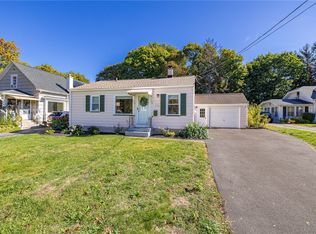 171 Lake Breeze Rd, Rochester, NY 14616