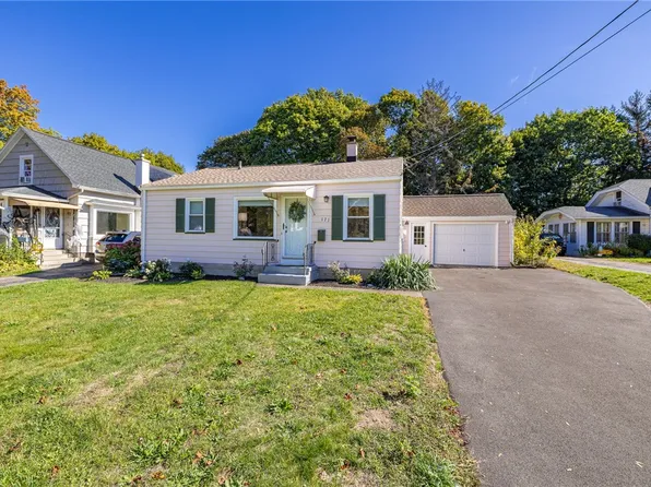 171 Lake Breeze Rd, Rochester, NY 14616
