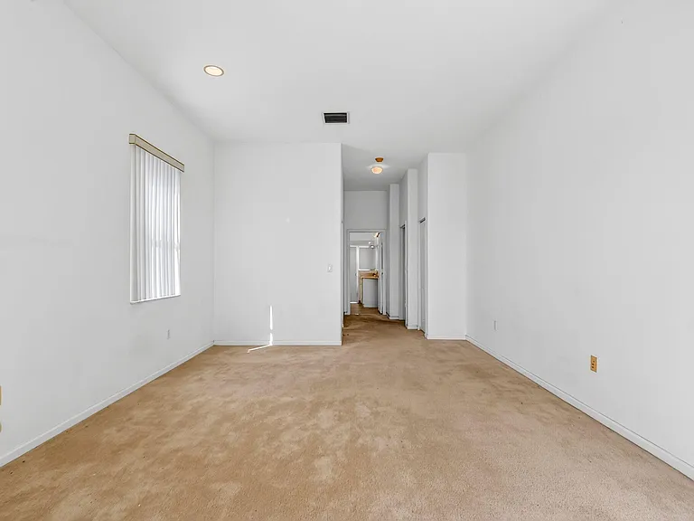 2431 Westmont Dr — Photo 27
