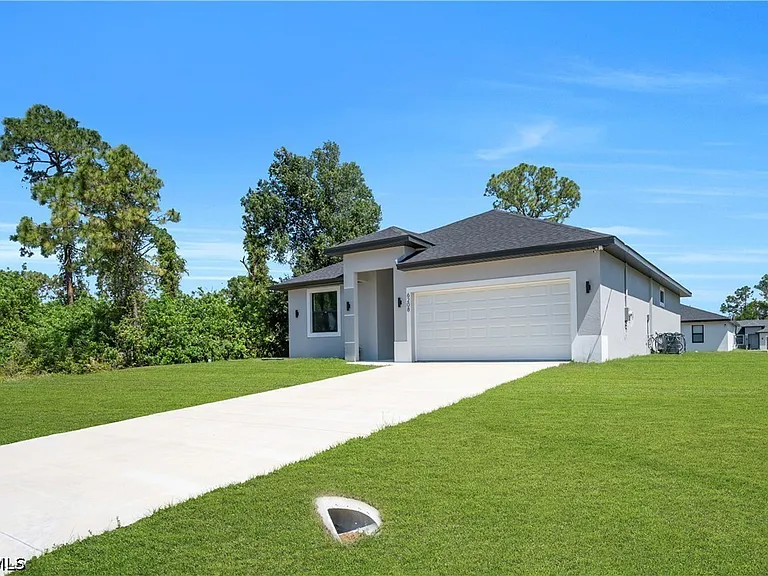 6208 Forest Ct — Photo 2