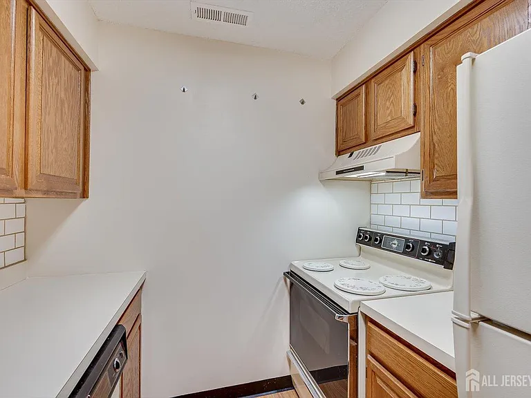 115 Ravens Crest Dr — Photo 10