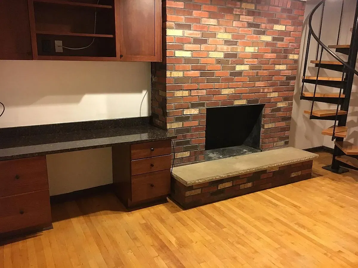 1 bed, 1.5 bath, 900 sqft, $1,800 — Photo 2