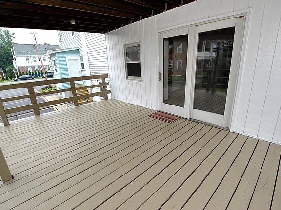 4th image of 494 Pawling Ave #1