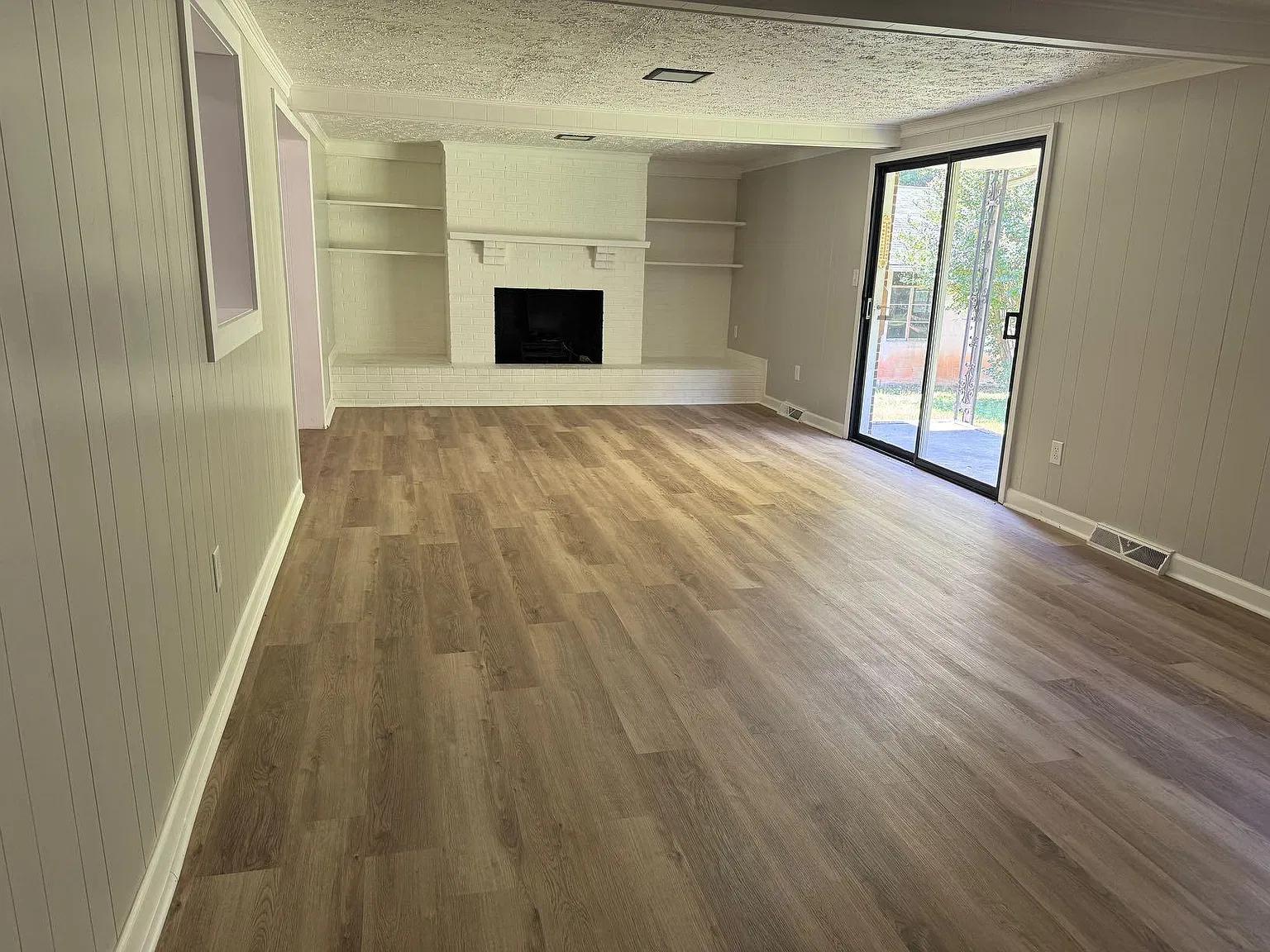 3 bed, 2.0 bath, 1735 sqft, $1,650 — Photo 3