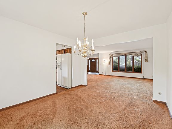 4th image of 3501 Wilshire Dr