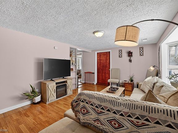 4th image of 3309 Winchell Rd